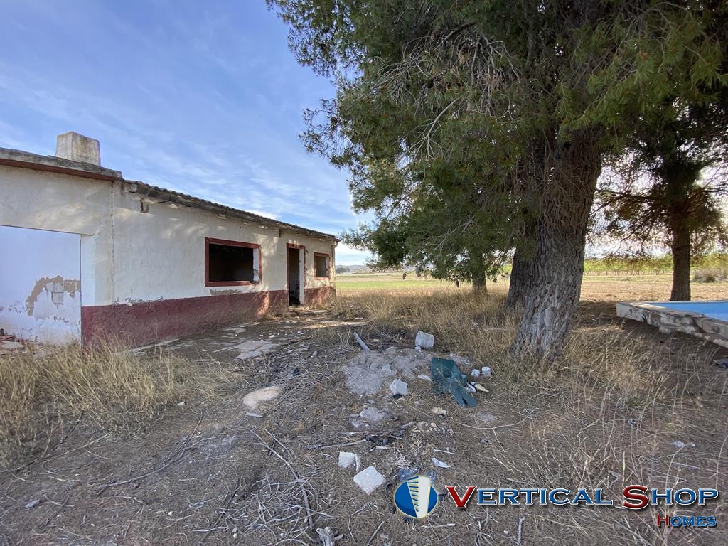 For sale of chalet in Villena