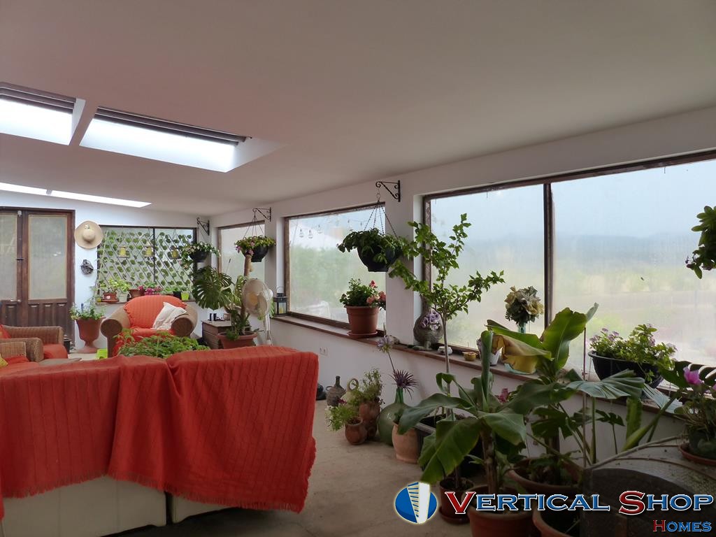 For sale of chalet in Caudete