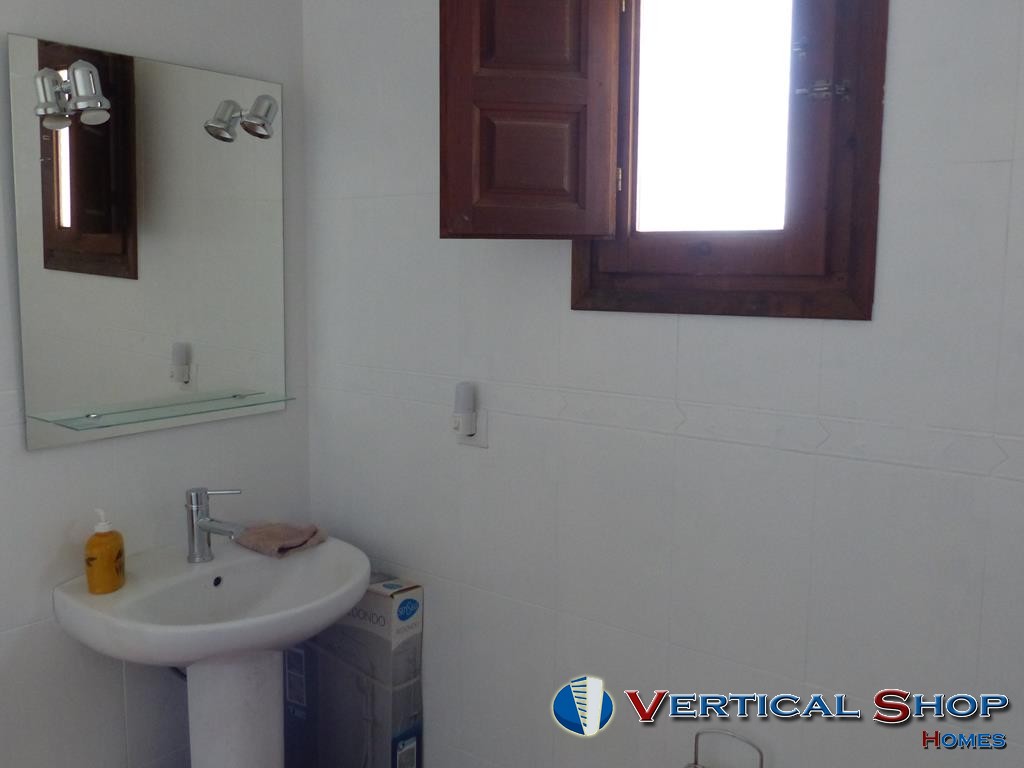 For sale of chalet in Caudete