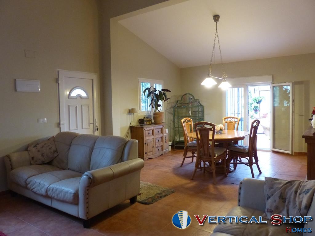For sale of chalet in Caudete