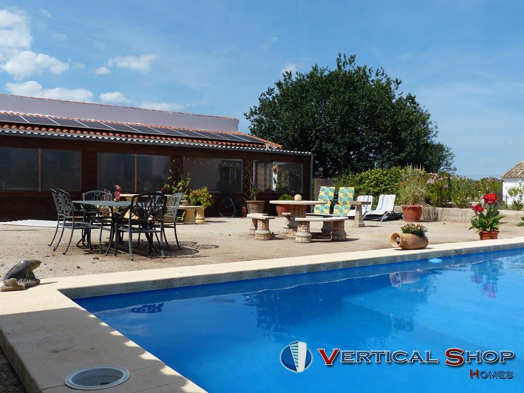 For sale of chalet in Caudete