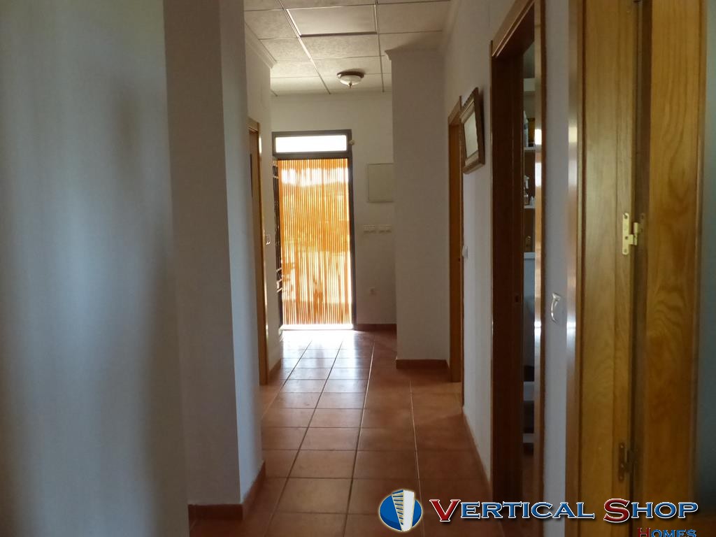 For sale of chalet in Caudete