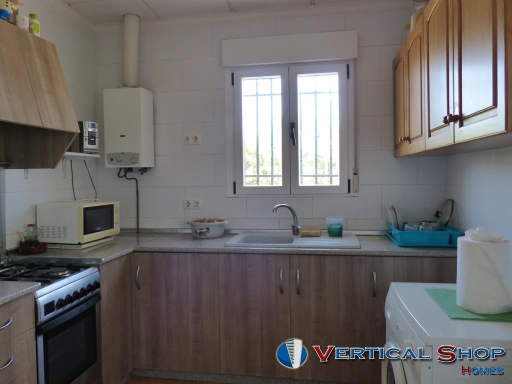 For sale of chalet in Caudete