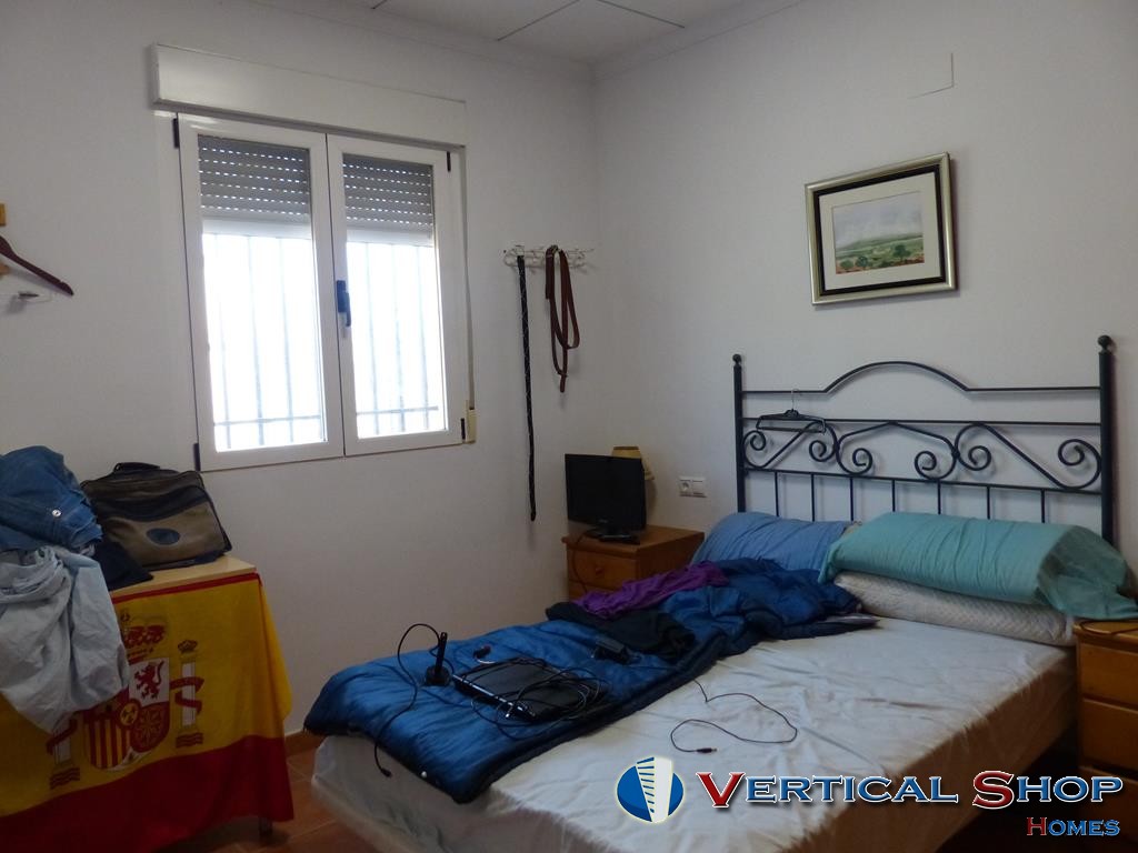 For sale of chalet in Caudete