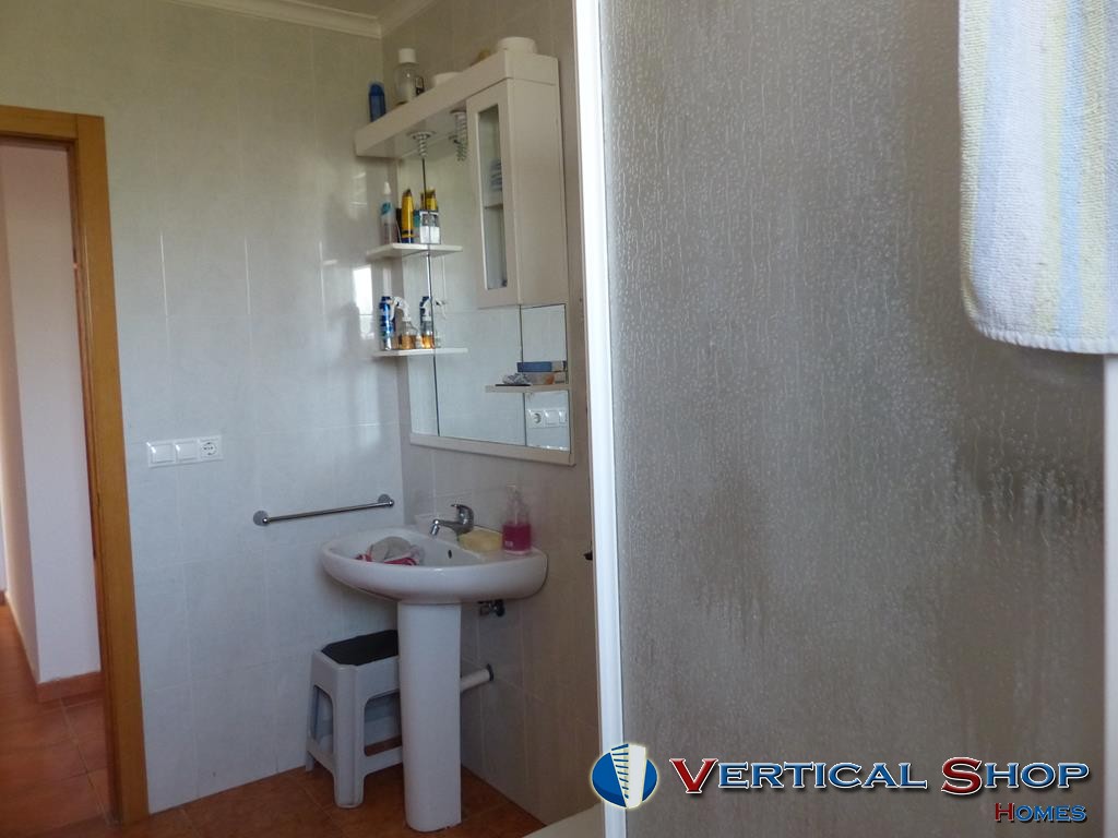 For sale of chalet in Caudete