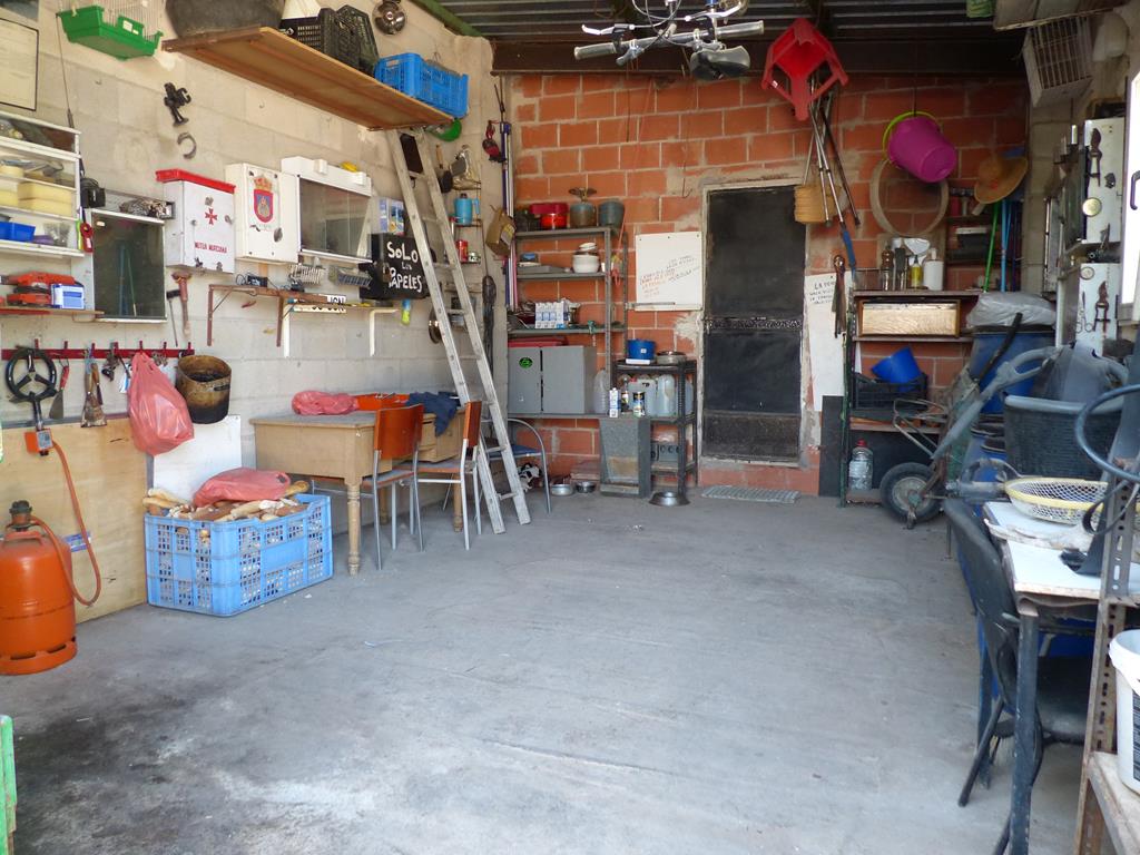 For sale of chalet in Caudete