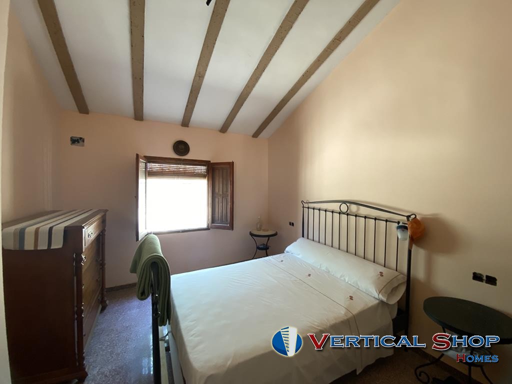 For sale of chalet in Caudete