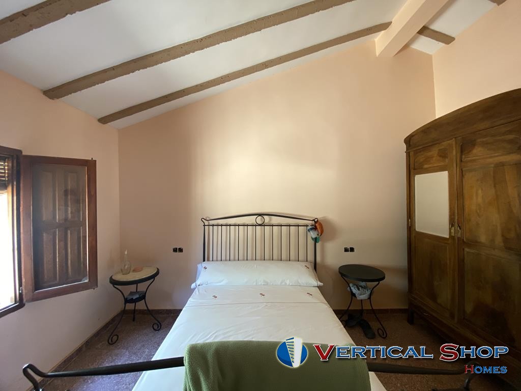 For sale of chalet in Caudete