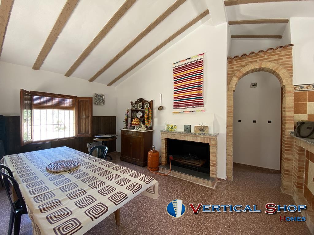 For sale of chalet in Caudete