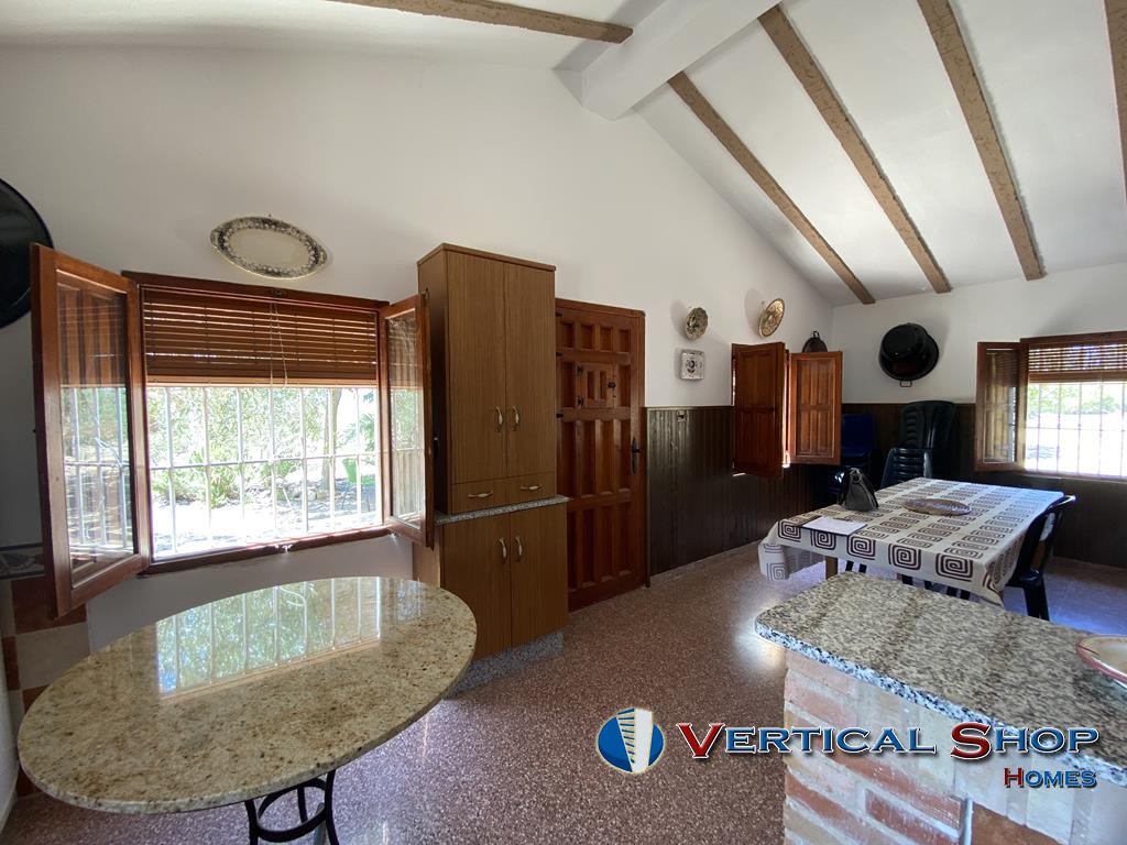 For sale of chalet in Caudete
