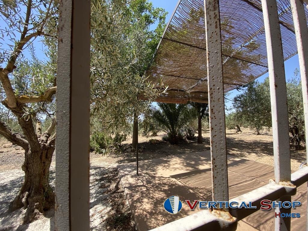 For sale of chalet in Caudete