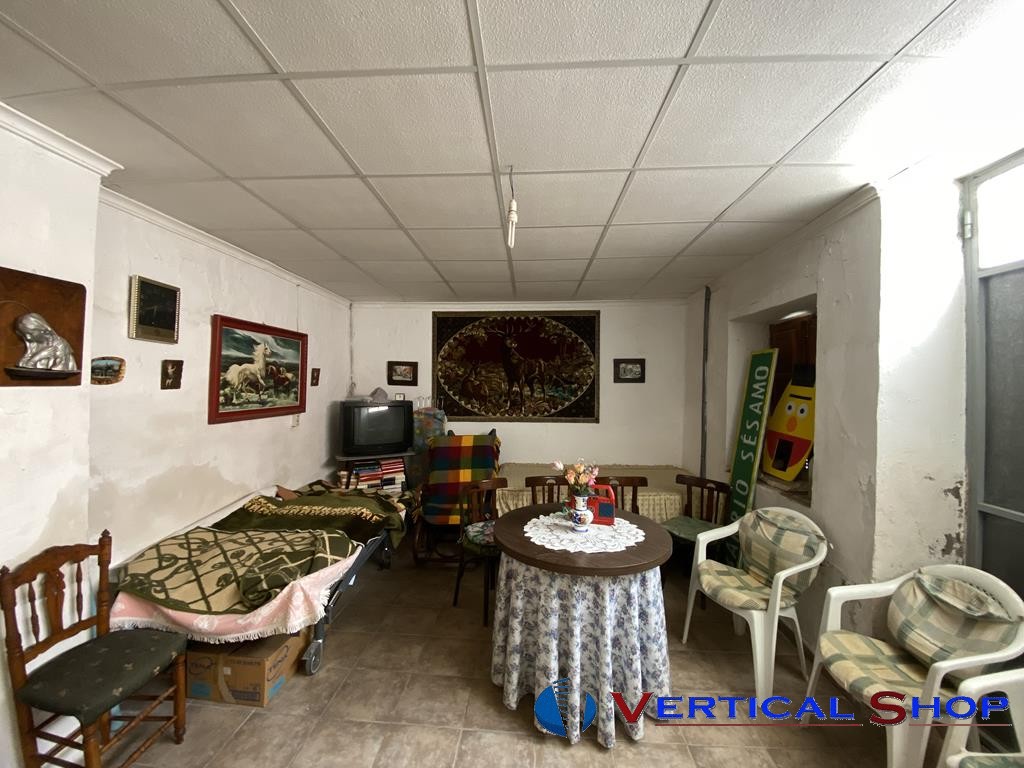 For sale of house in Caudete