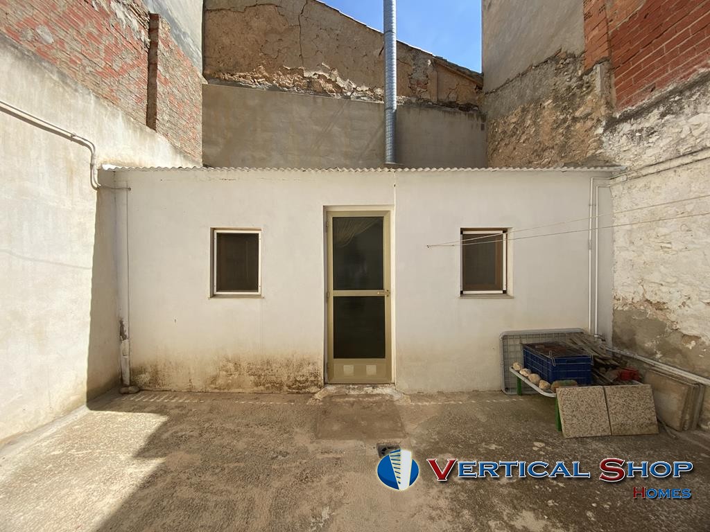For sale of house in Caudete