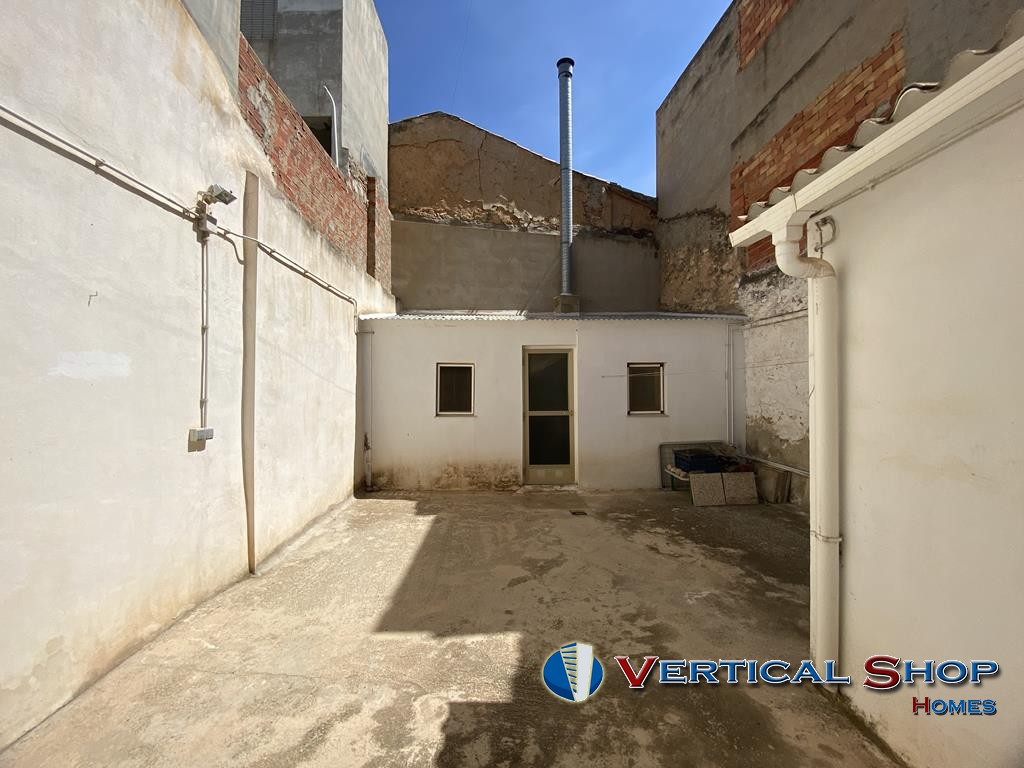 For sale of house in Caudete