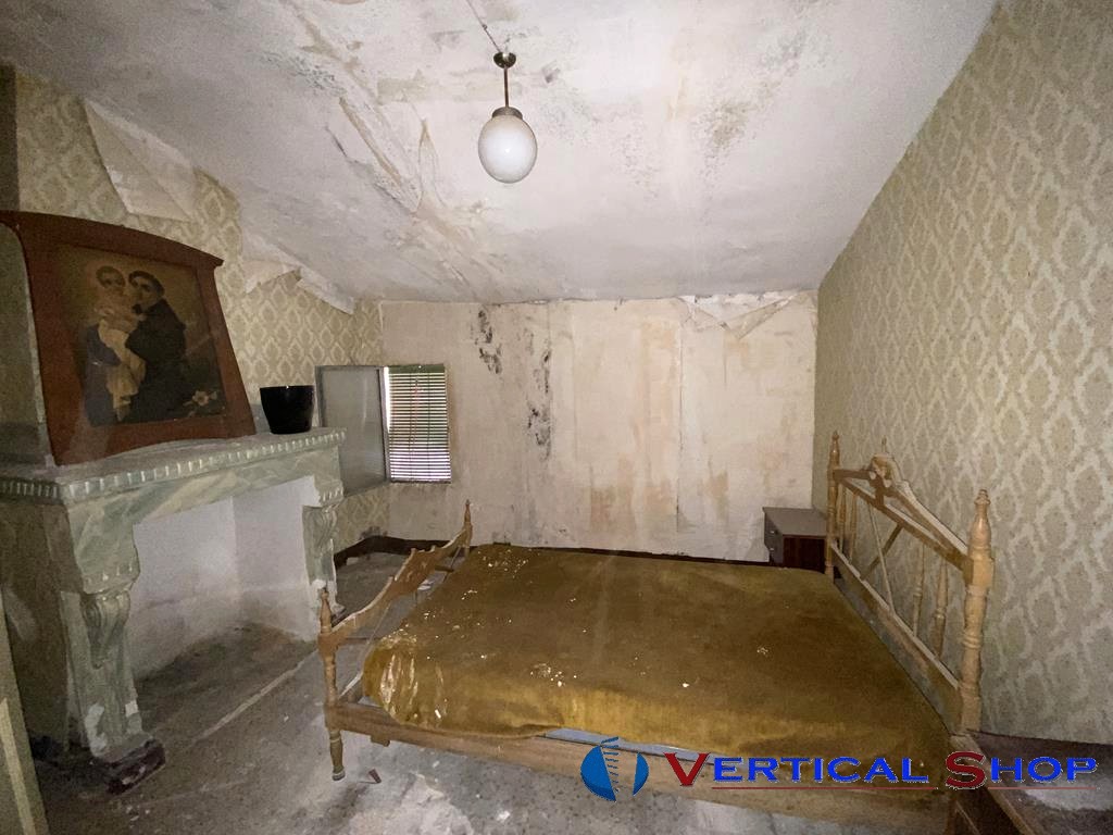 Venta de casa en Caudete
