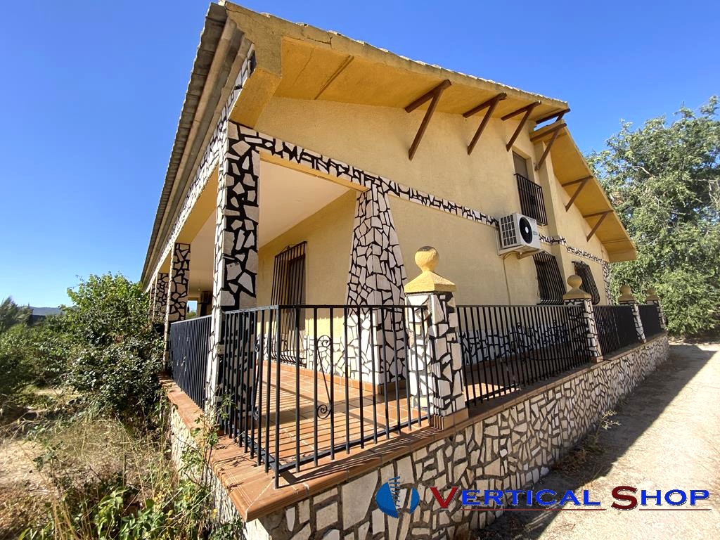 Venta de chalet en Caudete