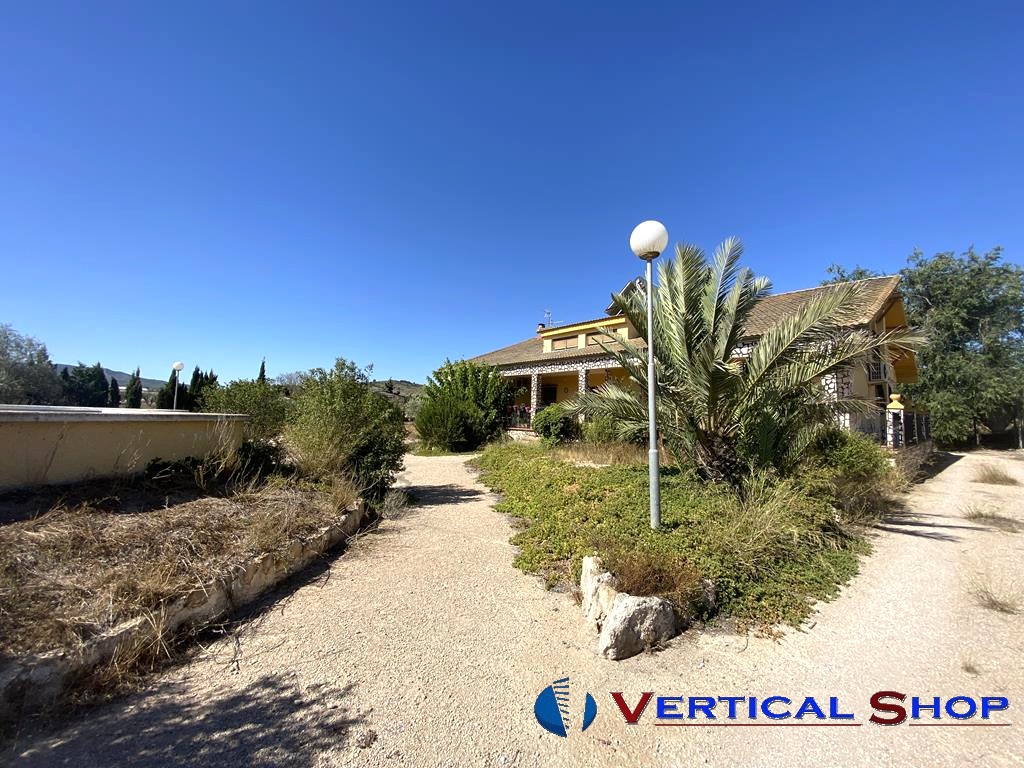 Venta de chalet en Caudete