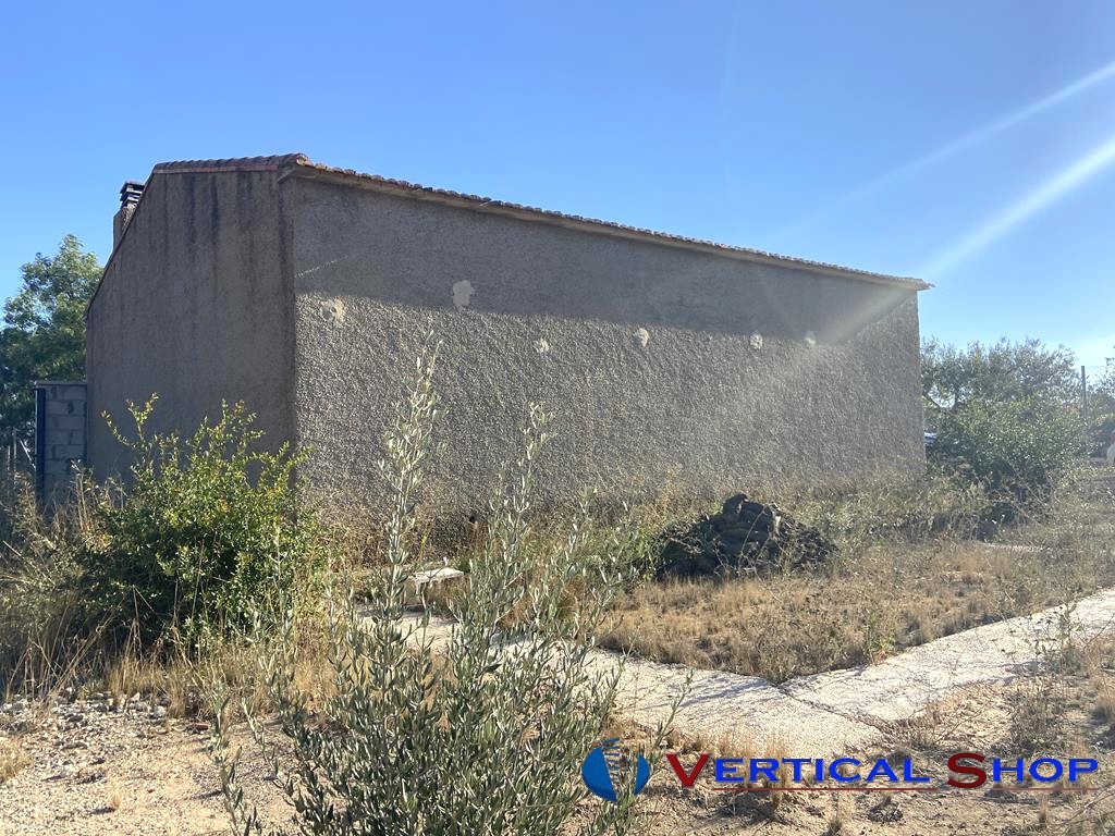 For sale of chalet in Caudete