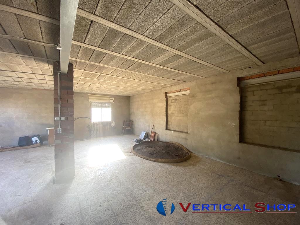 For sale of chalet in Caudete