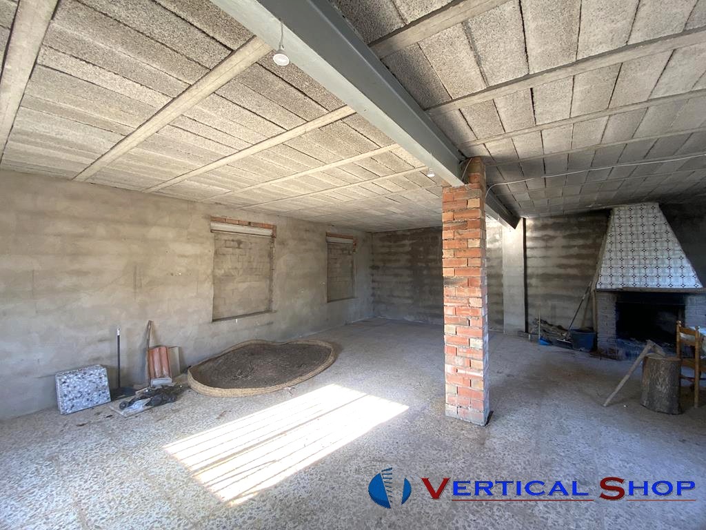 For sale of chalet in Caudete