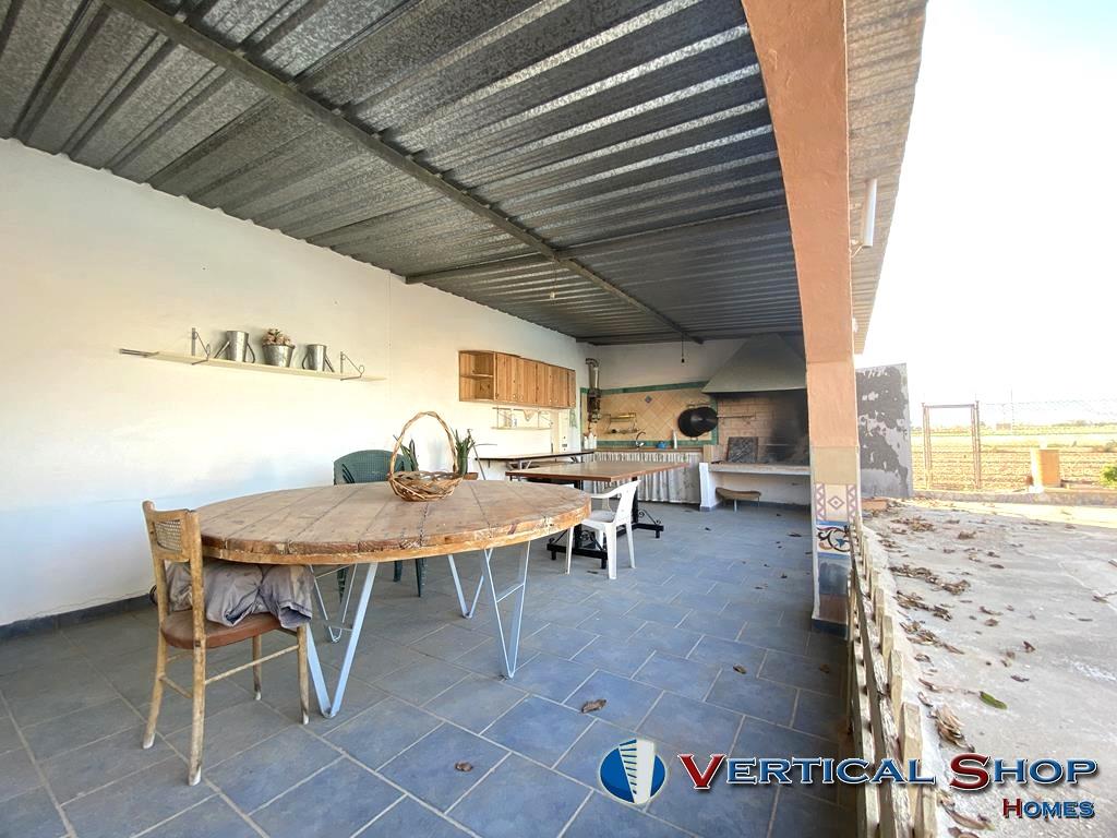 For sale of chalet in Caudete