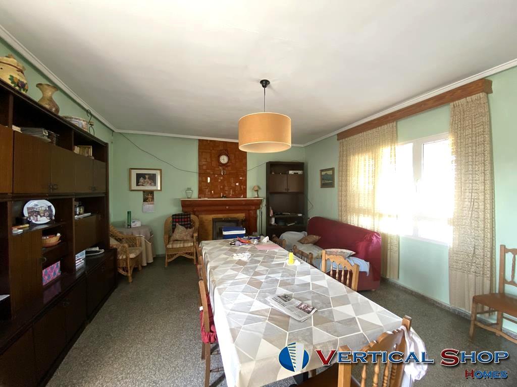 For sale of chalet in Caudete