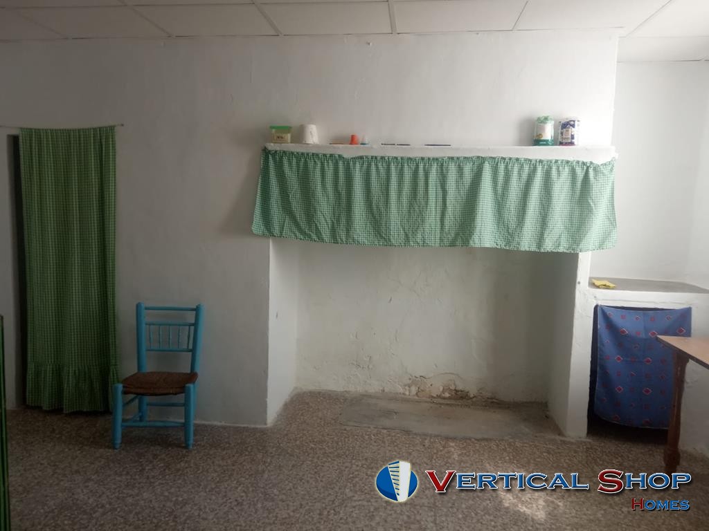 For sale of chalet in Caudete