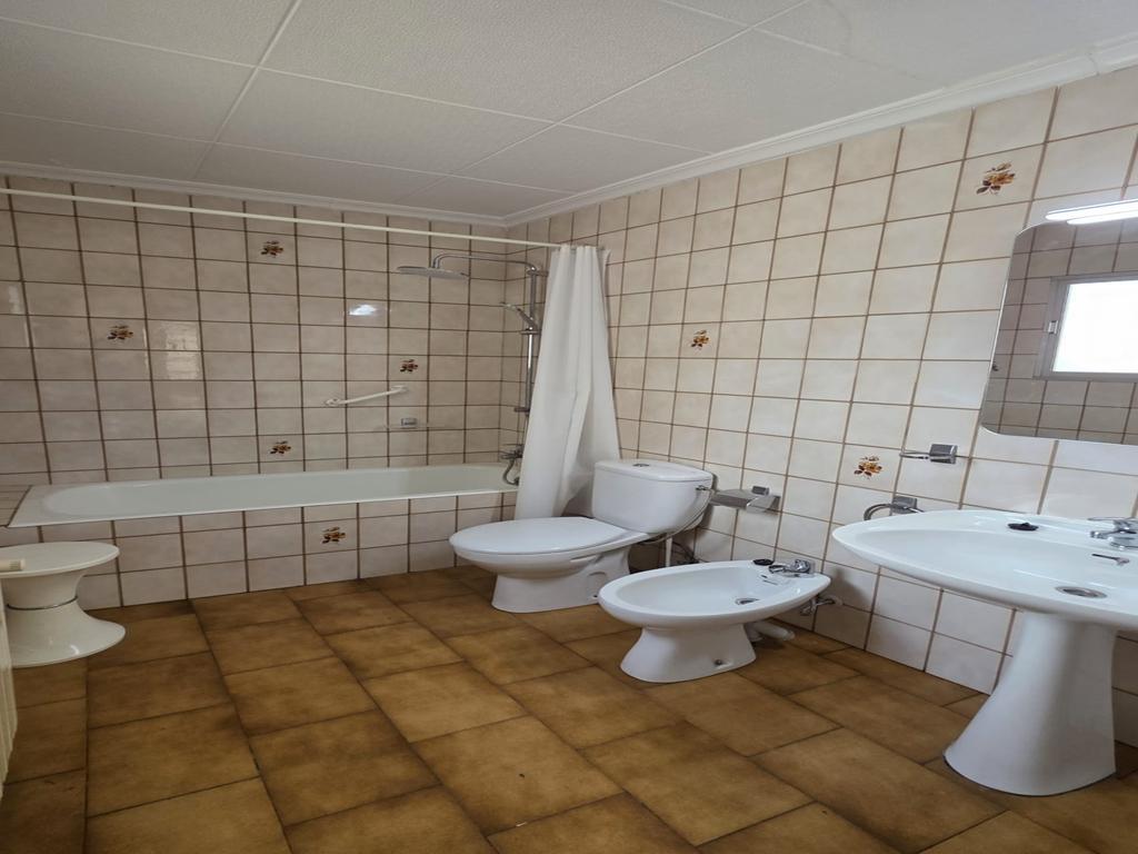 For sale of house in Caudete