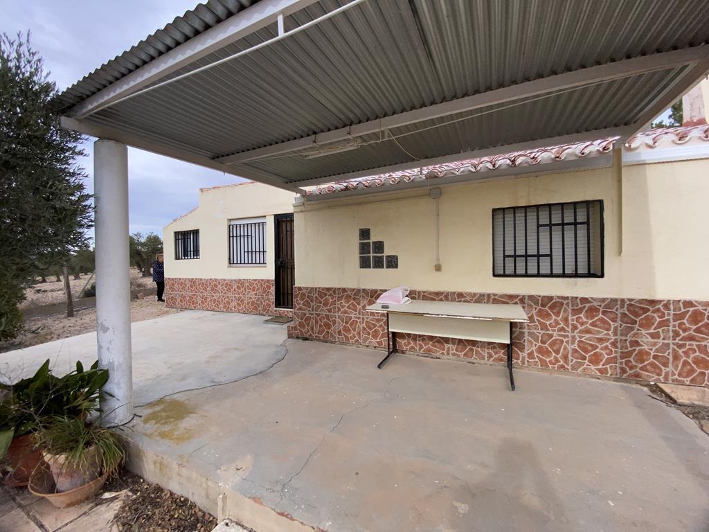 For sale of chalet in Caudete