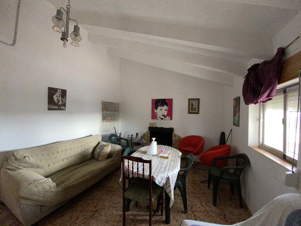 For sale of chalet in Caudete