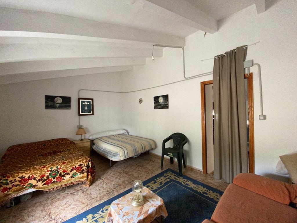 For sale of chalet in Caudete