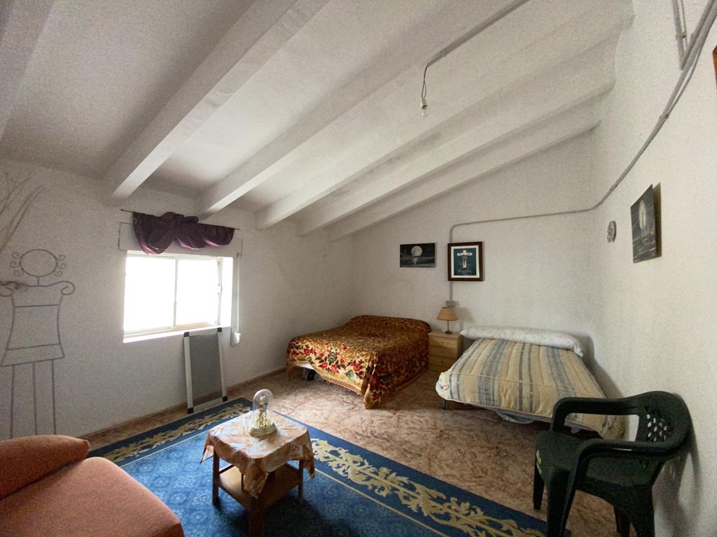 For sale of chalet in Caudete