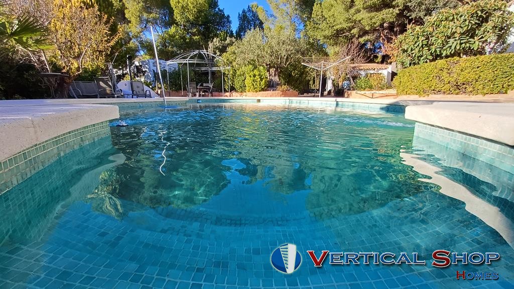 For sale of chalet in Caudete