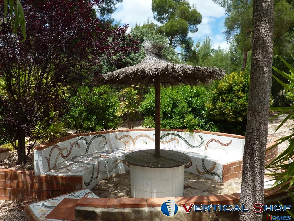 For sale of chalet in Caudete