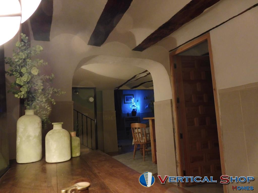 For sale of chalet in Caudete