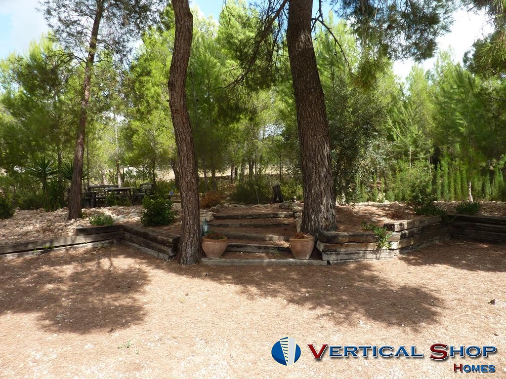 For sale of chalet in Caudete