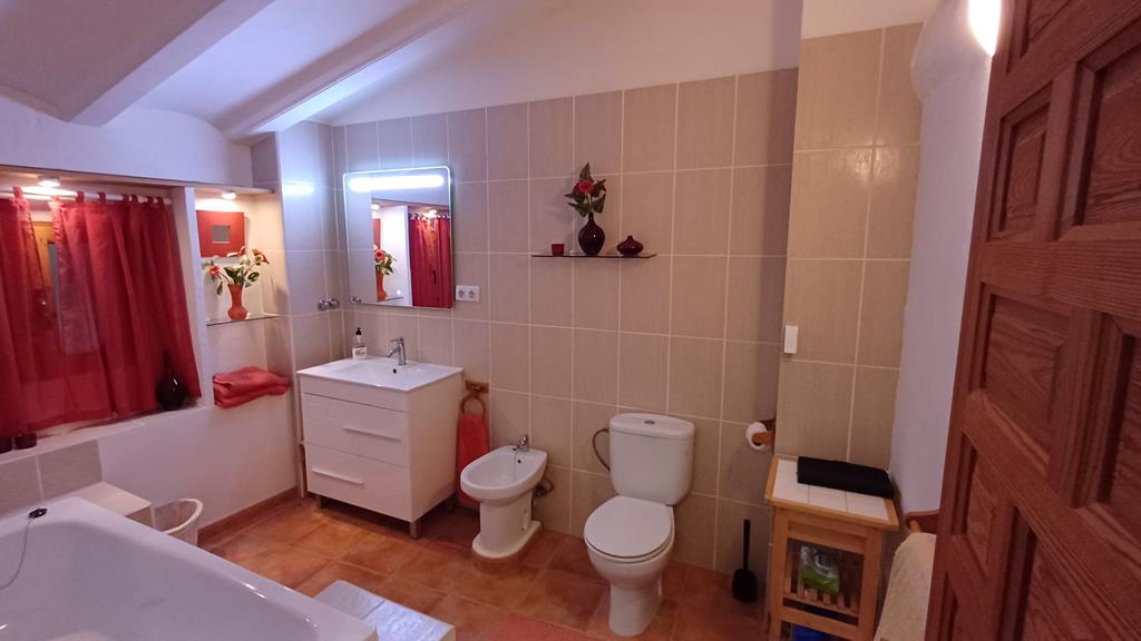 For sale of chalet in Caudete