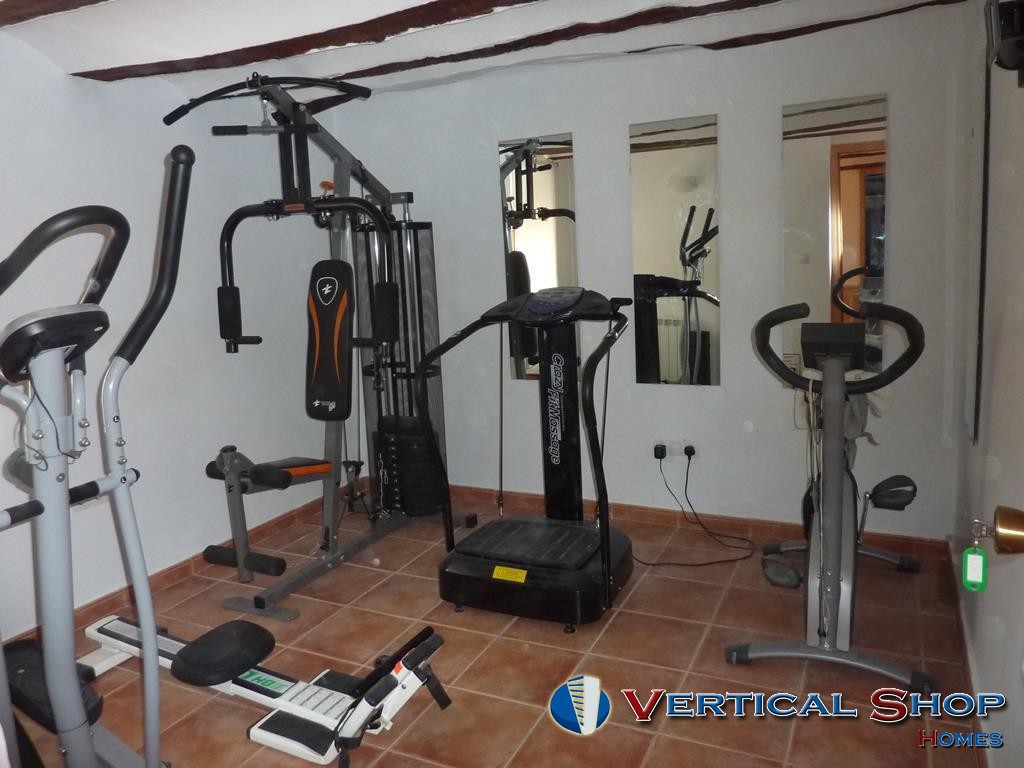 For sale of chalet in Caudete