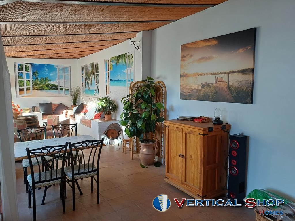 For sale of chalet in Caudete