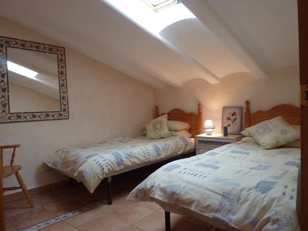 For sale of chalet in Caudete