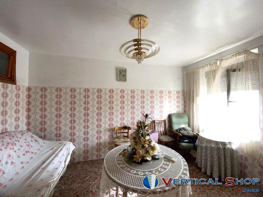 For sale of house in Caudete