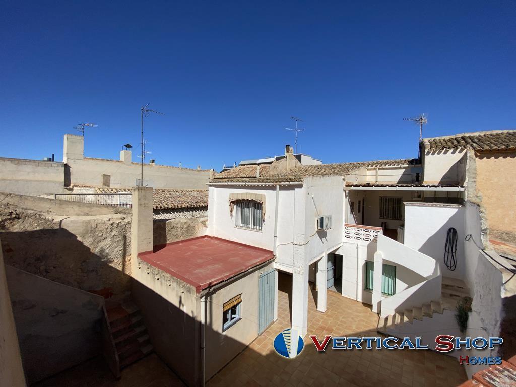 For sale of house in Caudete