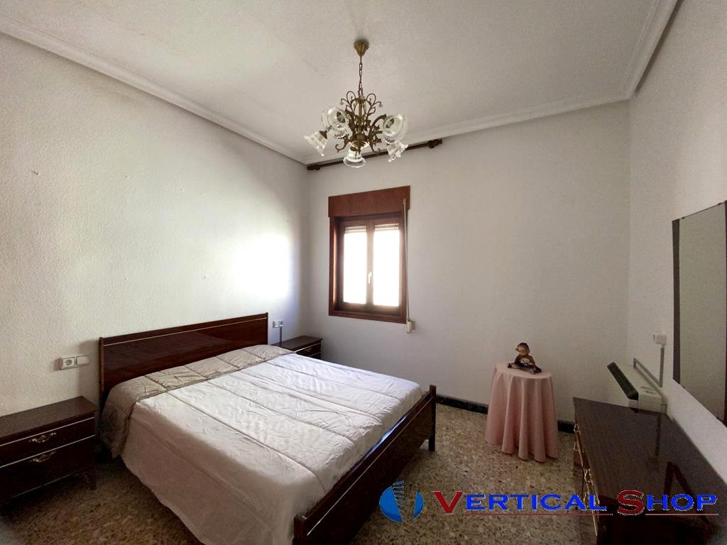 For sale of house in Caudete