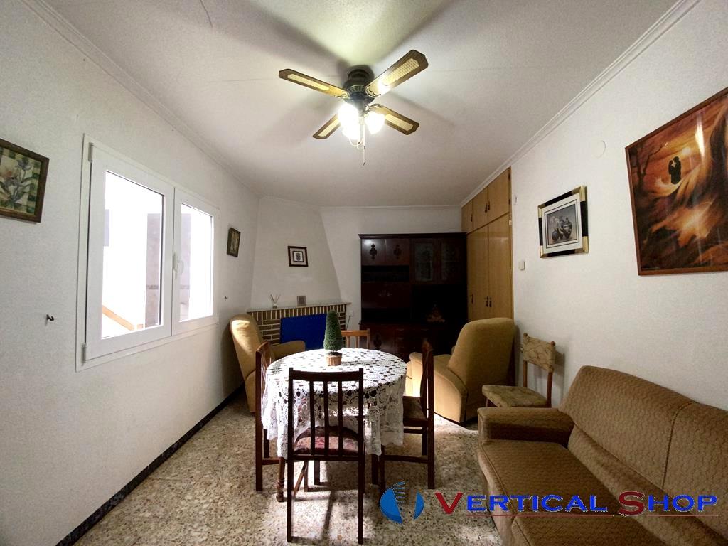 For sale of house in Caudete