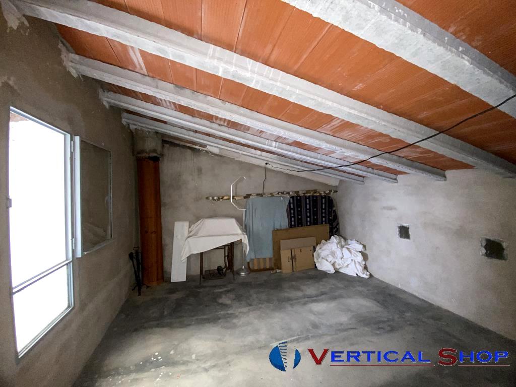 For sale of house in Caudete