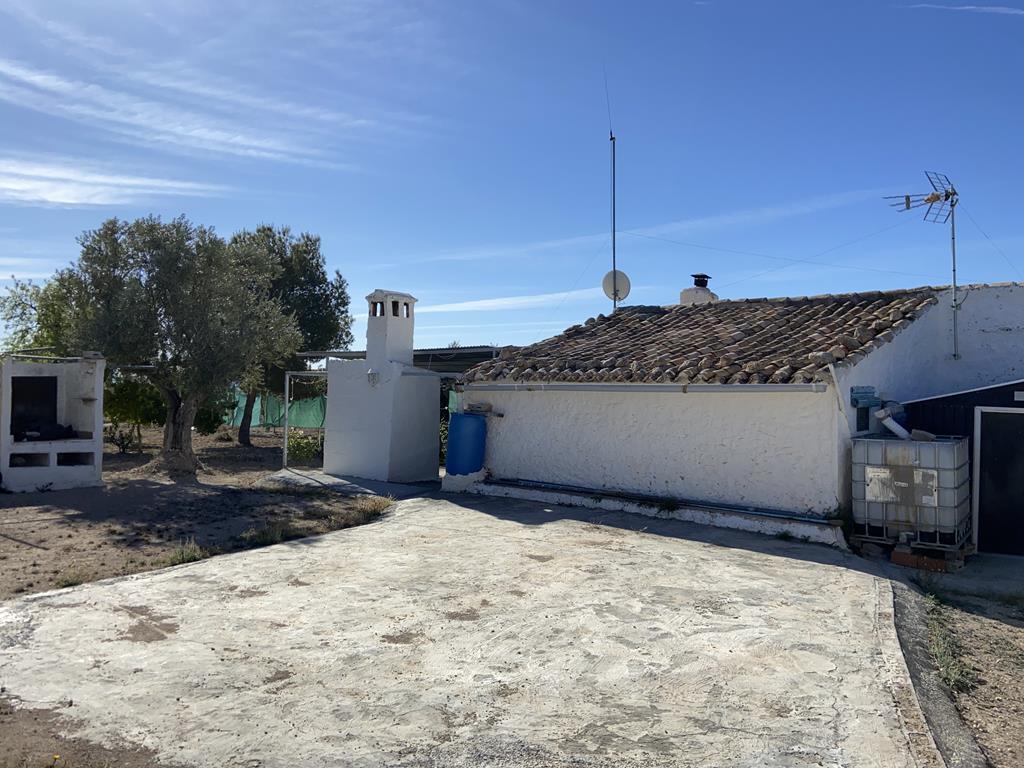 For sale of chalet in Caudete