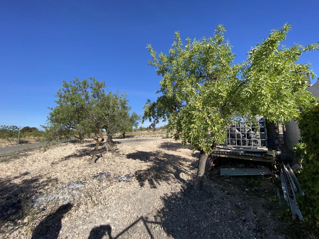 For sale of chalet in Caudete