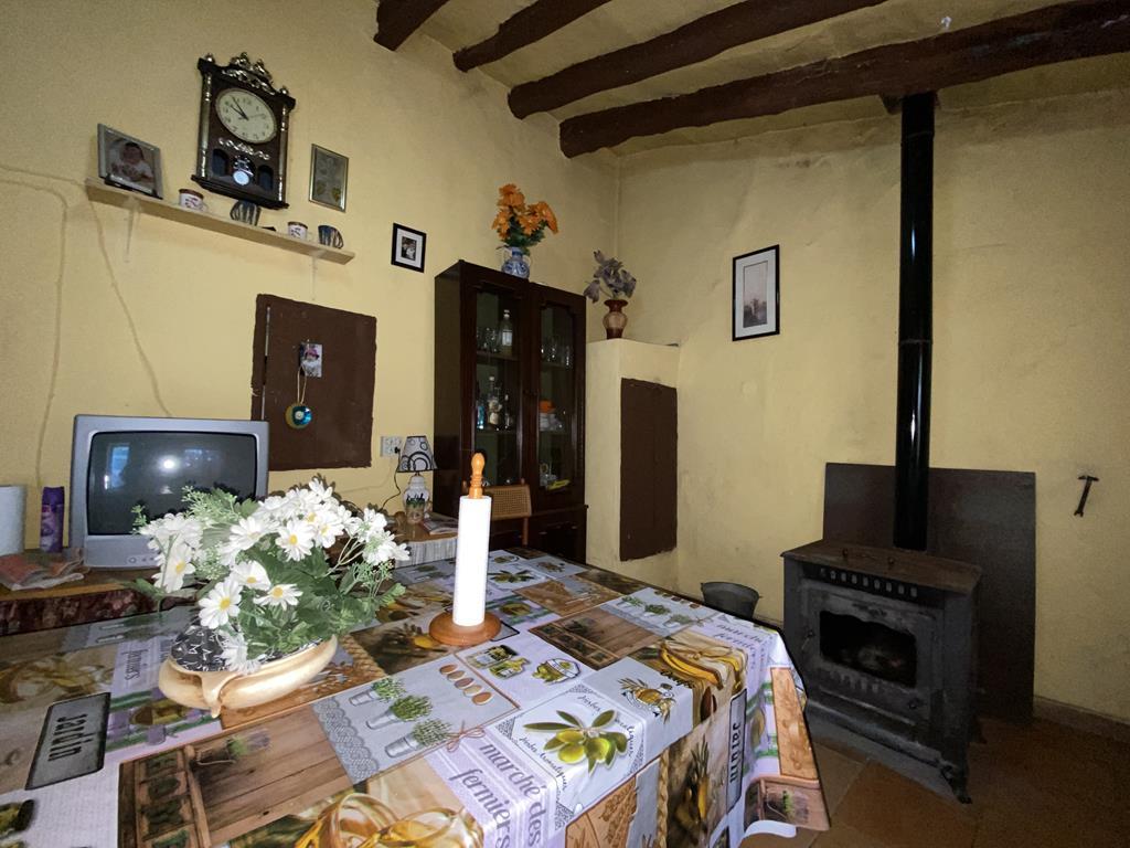 For sale of chalet in Caudete