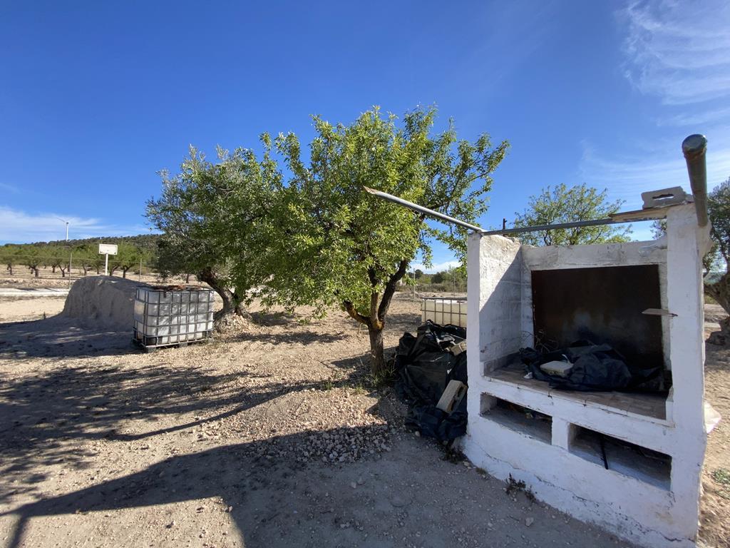 For sale of chalet in Caudete