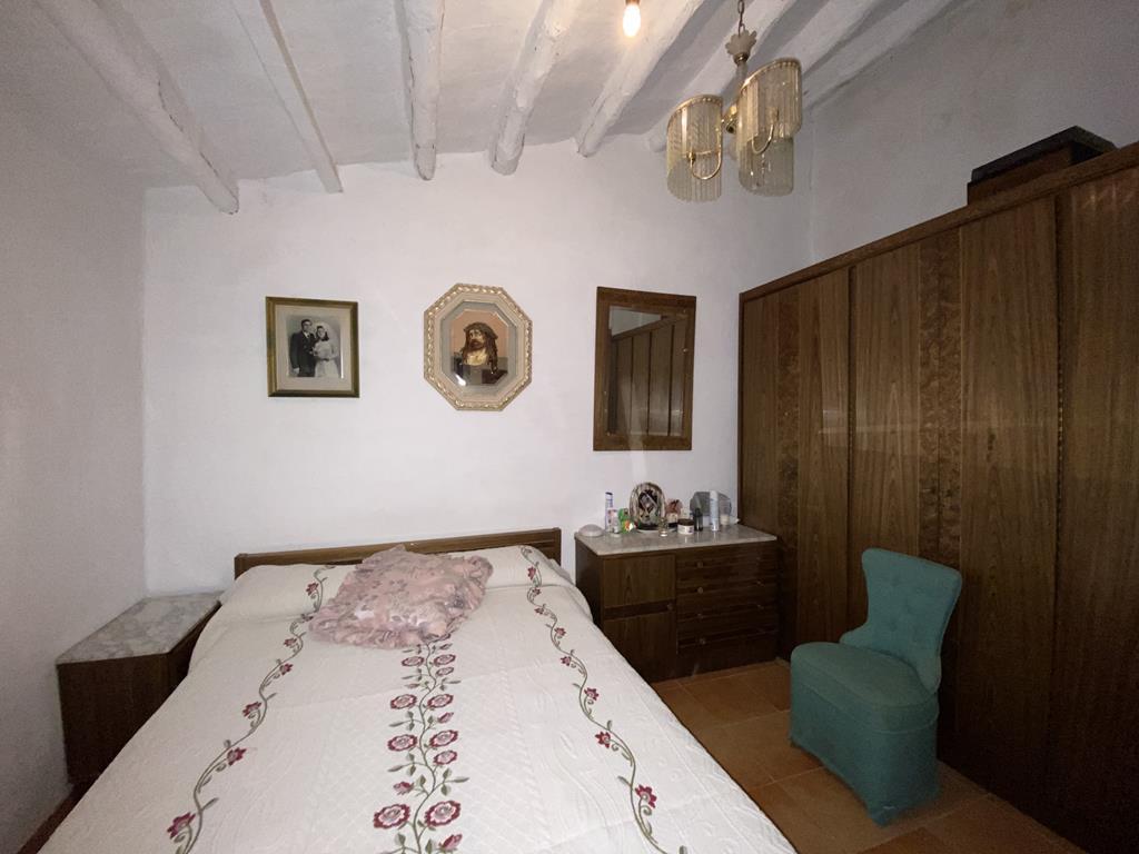 For sale of chalet in Caudete